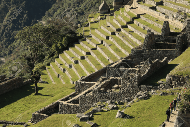 Machu Picchu tour by train 2 Days